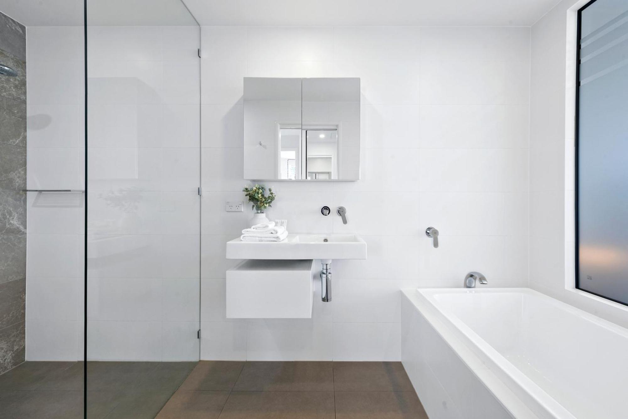 Ruby - Self Contained, Privately Managed Apartment