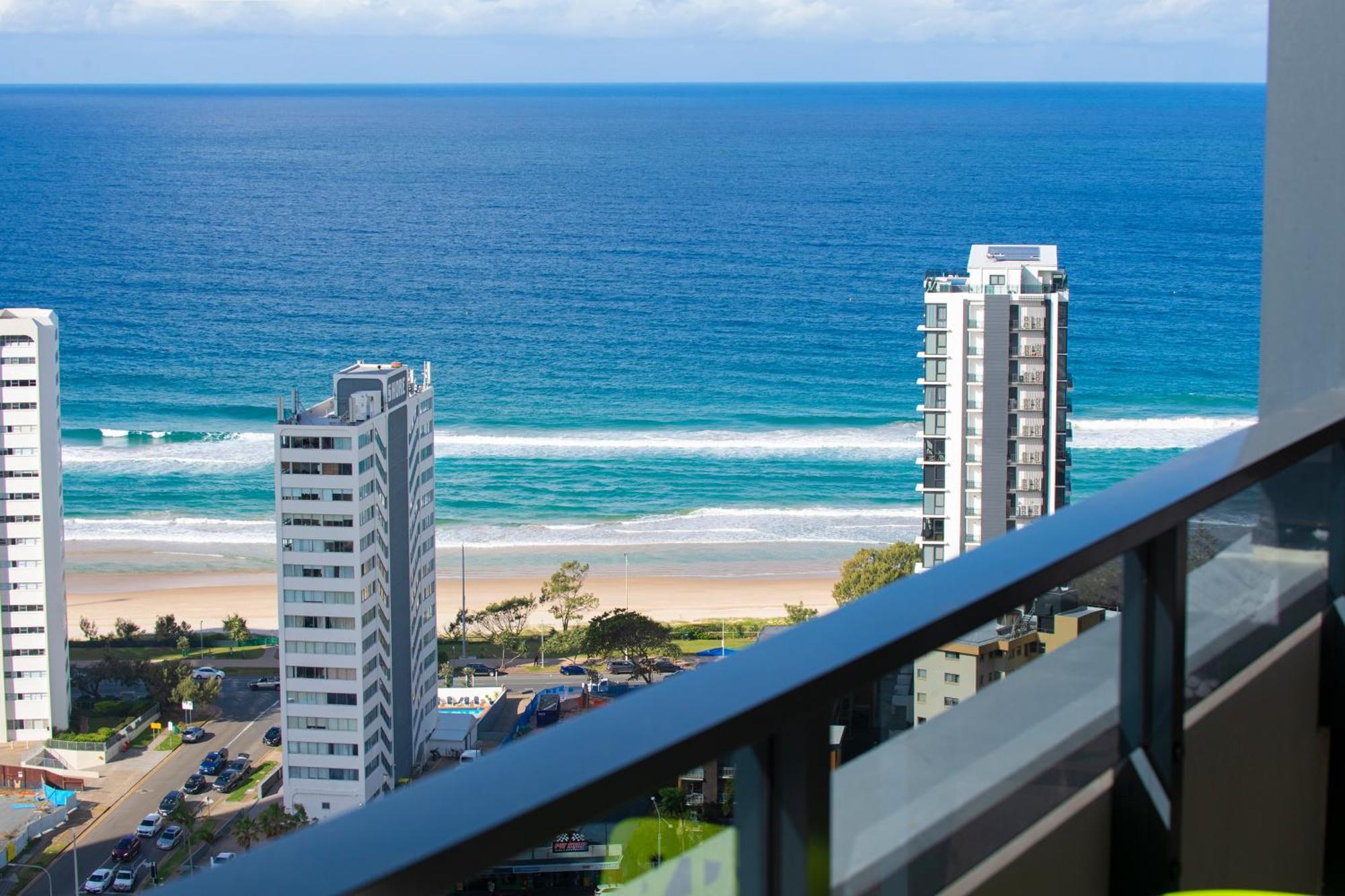 Ruby - Self Contained, Privately Managed * Gold Coast